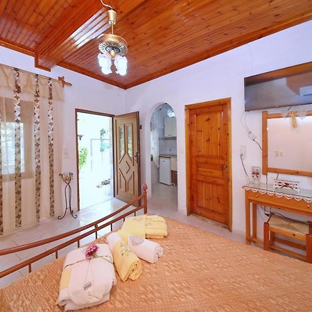 Vasia'S Small Villa Skopelos Buitenkant foto