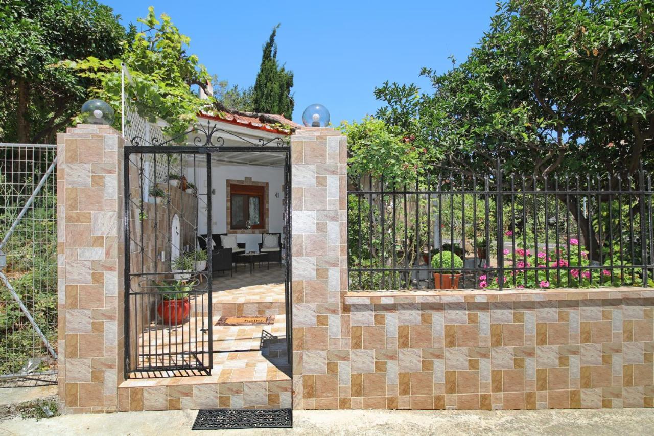 Vasia'S Small Villa Skopelos Buitenkant foto