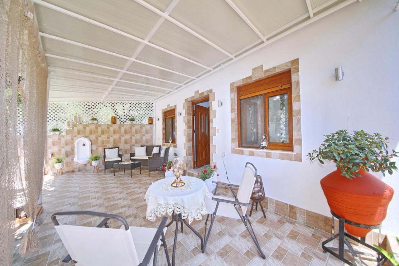 Vasia'S Small Villa Skopelos Buitenkant foto
