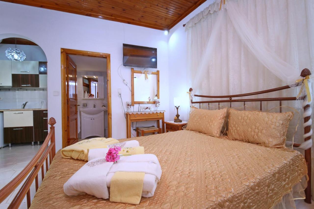 Vasia'S Small Villa Skopelos Buitenkant foto