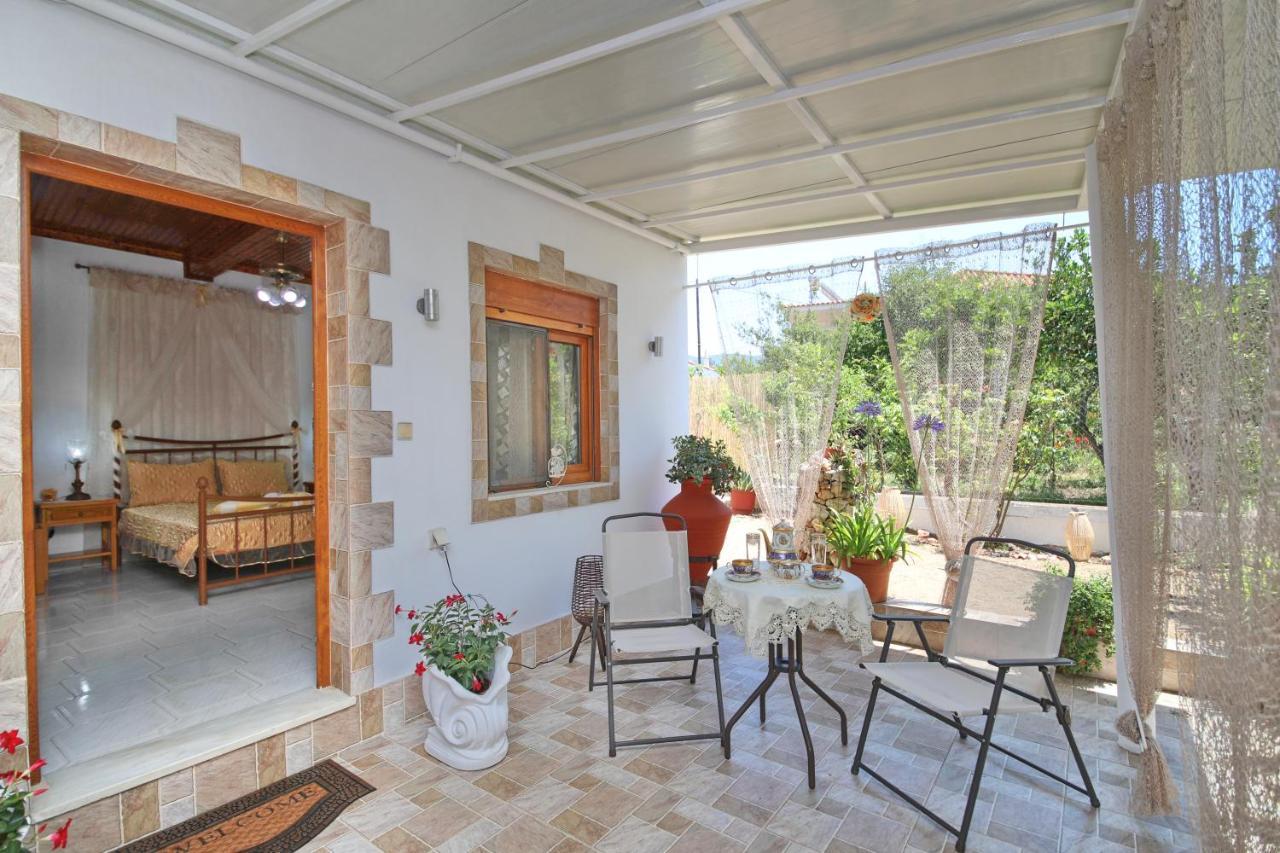 Vasia'S Small Villa Skopelos Buitenkant foto